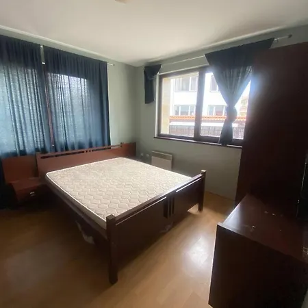 Two Bedroom In Winslow Elegance With Fireplace And South Facing Balcony Διαμέρισμα *