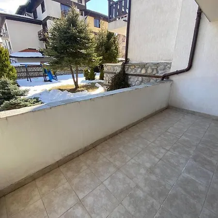 Two Bedroom In Winslow Elegance With Fireplace And South Facing Balcony Διαμέρισμα