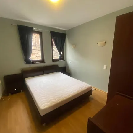 Διαμέρισμα Two Bedroom In Winslow Elegance With Fireplace And South Facing Balcony *