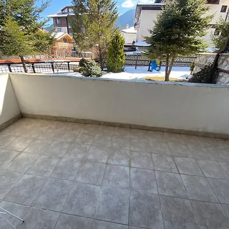 公寓 Two Bedroom In Winslow Elegance With Fireplace And South Facing Balcony *