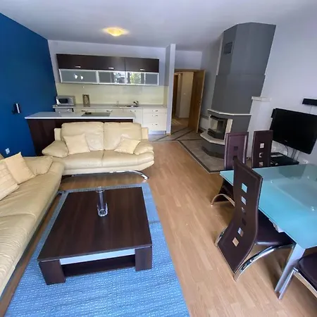 Apartamento Two Bedroom In Winslow Elegance With Fireplace And South Facing Balcony